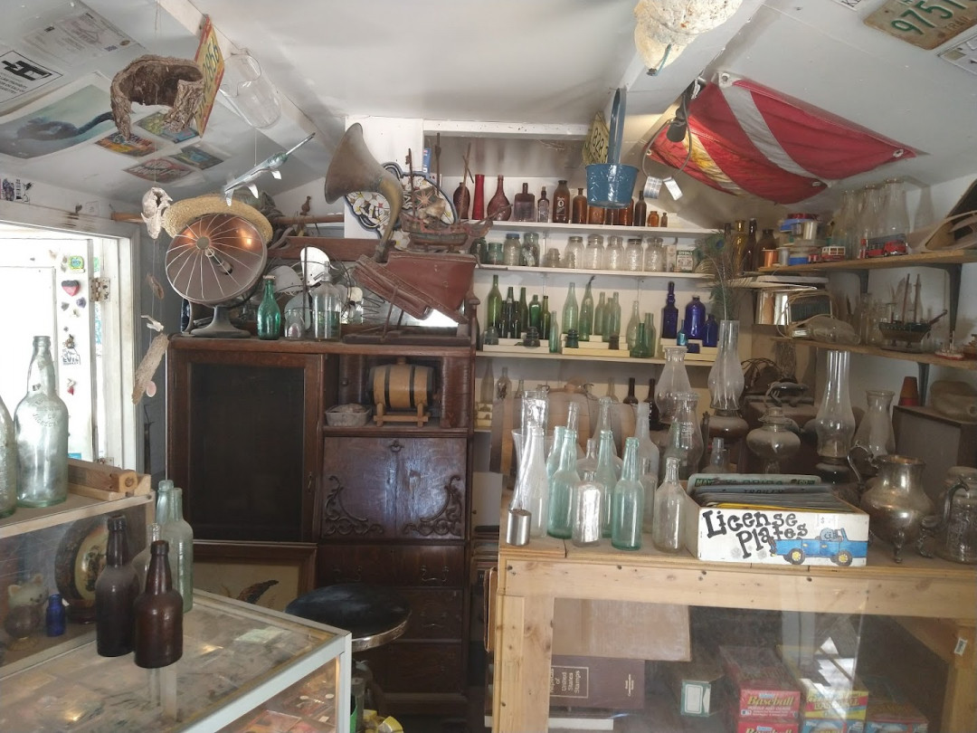 NIKNAX Antiques And Collectibles - Islamorada | Updated Hours, Contacts ...