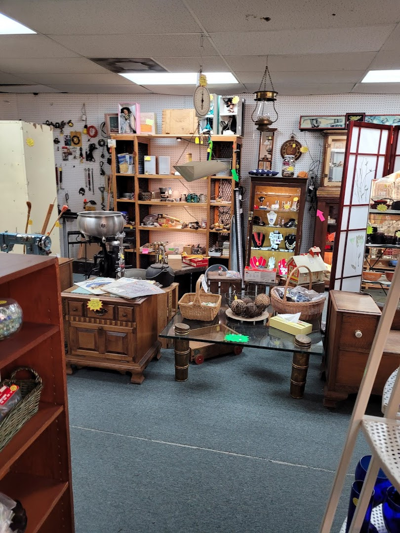 Merced Antique Mall - Merced | Updated Hours, Contacts & Photos